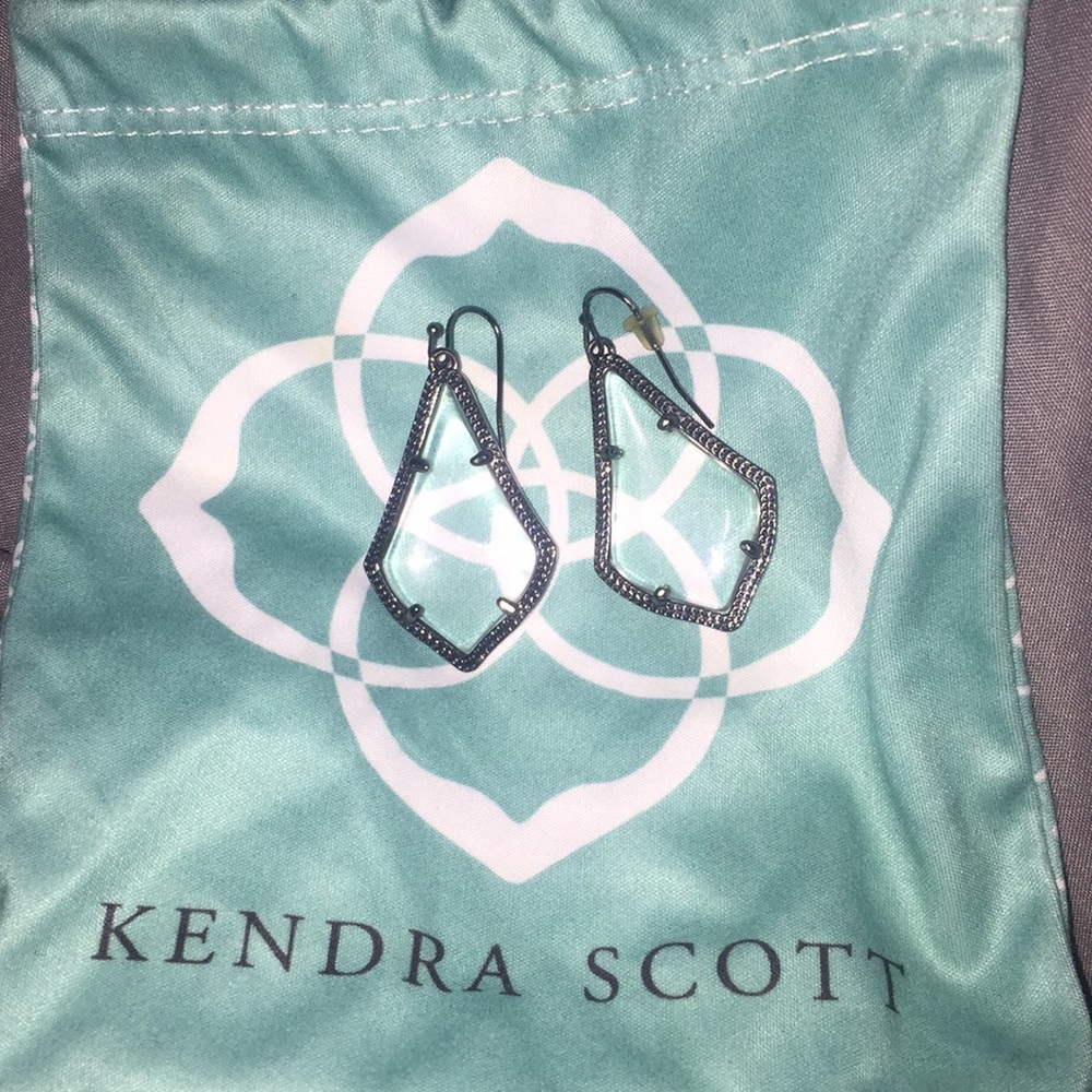 Kendra Scott earrings!